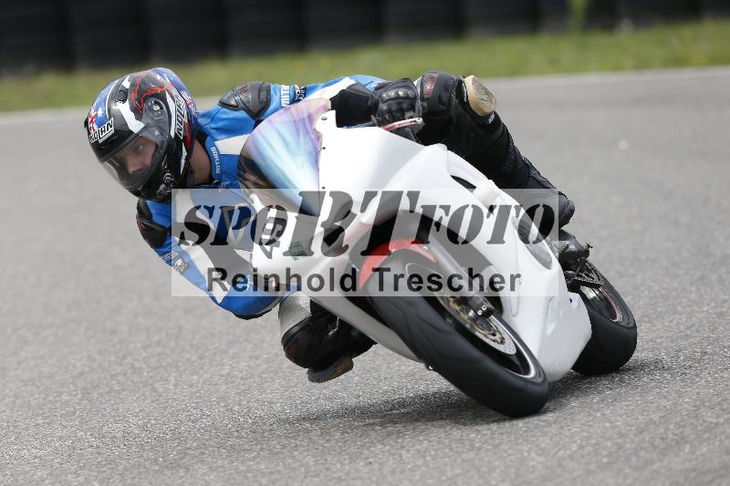 /37 28.07.2025 Dunlop Ride und Test Day ADR/Trackday Erfahren gelb Trackday schnell  rot/49